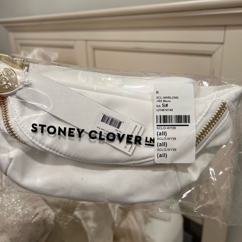Stoney Clover Lane Classic Fanny Pack in Blanc - Picture 5 of 5